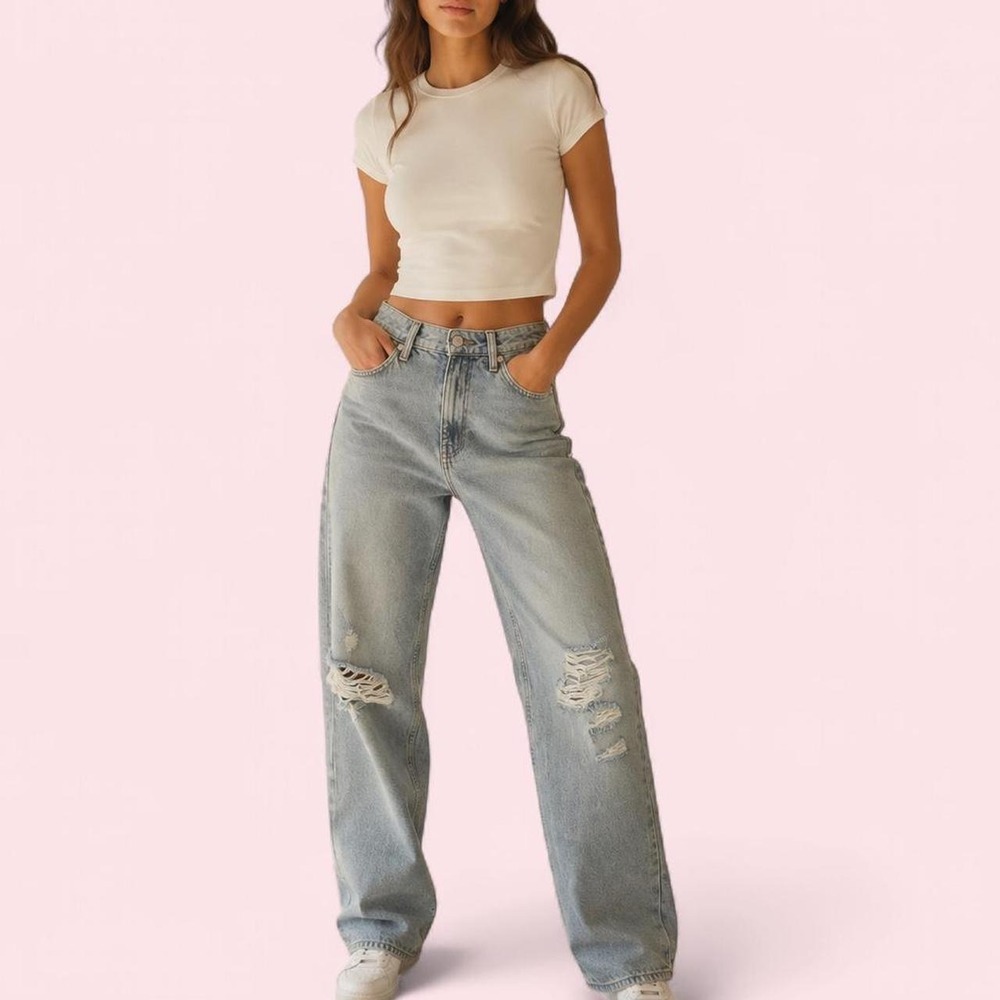 H&M Wide Leg Jeans High Waisted Baggy Light Wash Distressed Blue Denim US 0